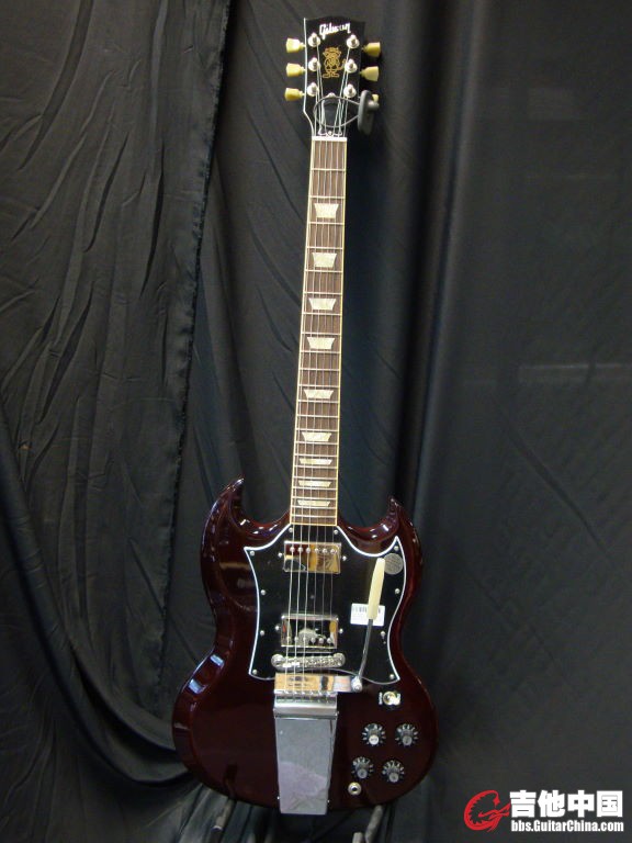 gibson_sg_angus_young.jpg