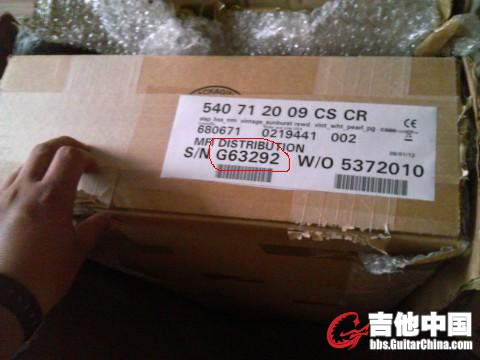 外包装于琴身编号一致
