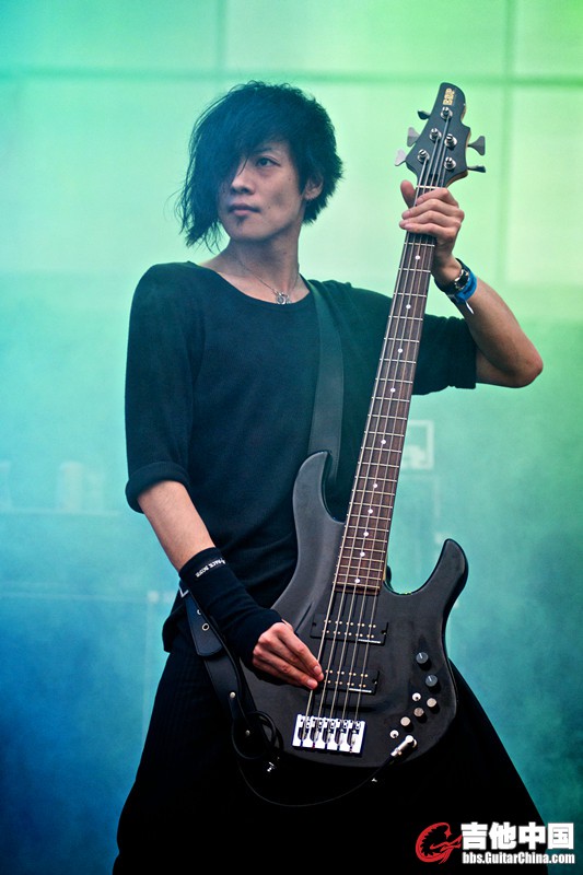 TOSHIYA