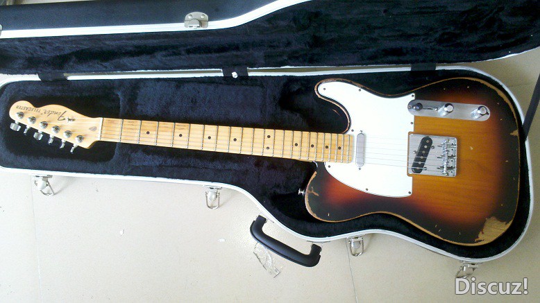 FENDER TELE.jpg