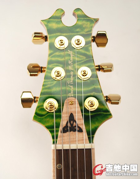 mn_0807445_headstock.jpg