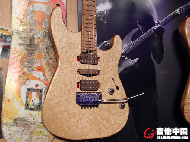 Charvel-Guthrie-Govan.jpg