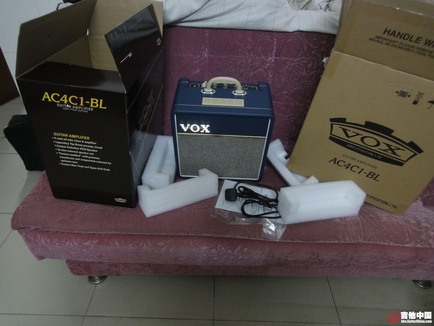 VOX AC4C1-BL.JPG