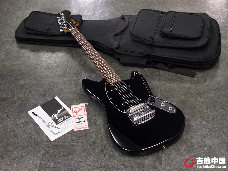 Fender Japan MG69 MH DP BLK.jpg