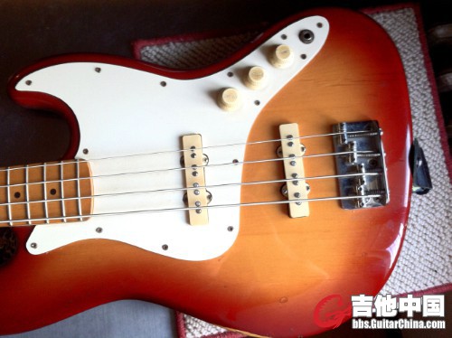 復古J bass.jpg