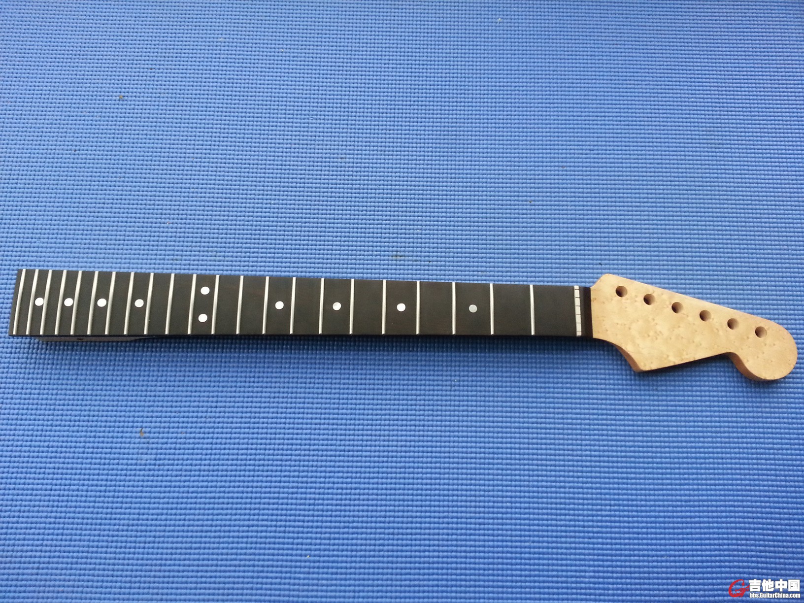 warmoth neck.jpg