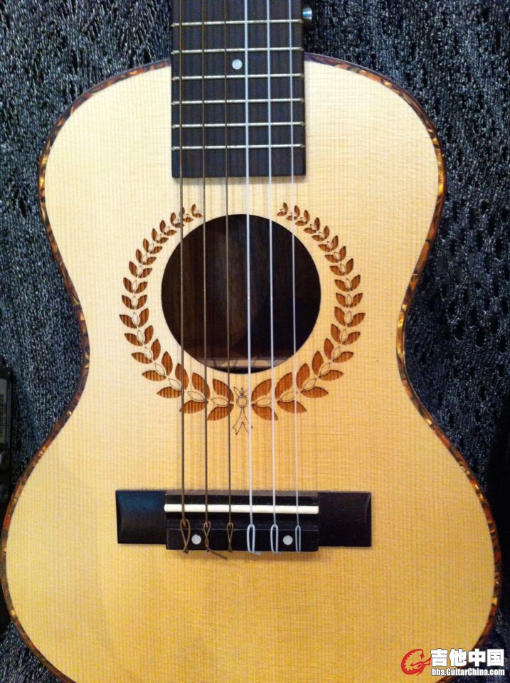 GUITARLELE