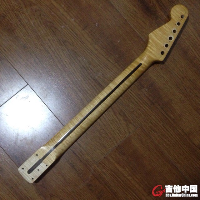 fender款st琴颈，一体火焰枫木，非常漂亮2.jpg