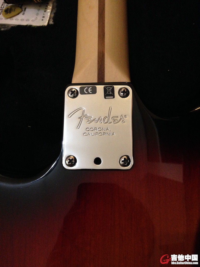 Fender-06.JPG