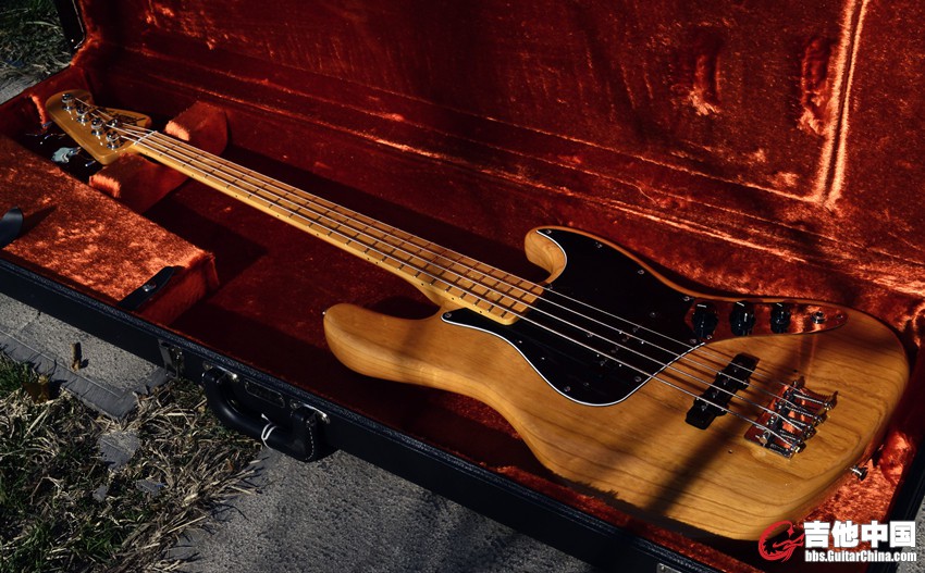 01Fender FSR American Vintage '75 Jazz Bass _副本.jpg