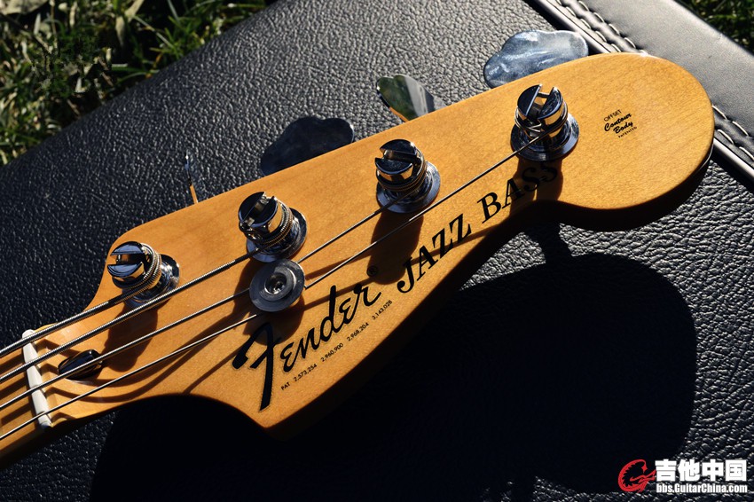 03Fender FSR American Vintage '75 Jazz Bass _副本.jpg