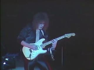 Yngwie.Malmsteen.-.[RISING.FORCE.Live.in.Tokyo].演唱会.(dvdrip)(ED2000.COM)_2015.jpg