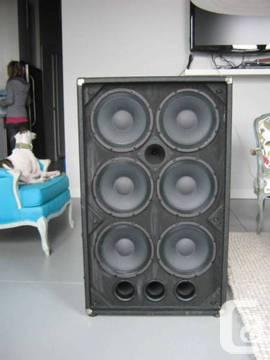 ampeg-610-bass-cabinet-for-600_6145436.jpg