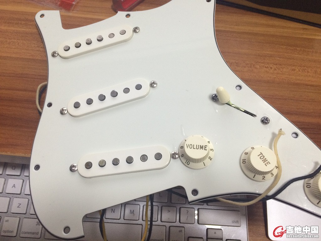 Pickguard Front