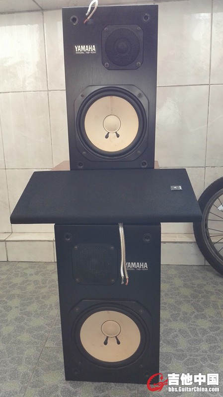 YAMAHA NS-10M 两只正面.jpg