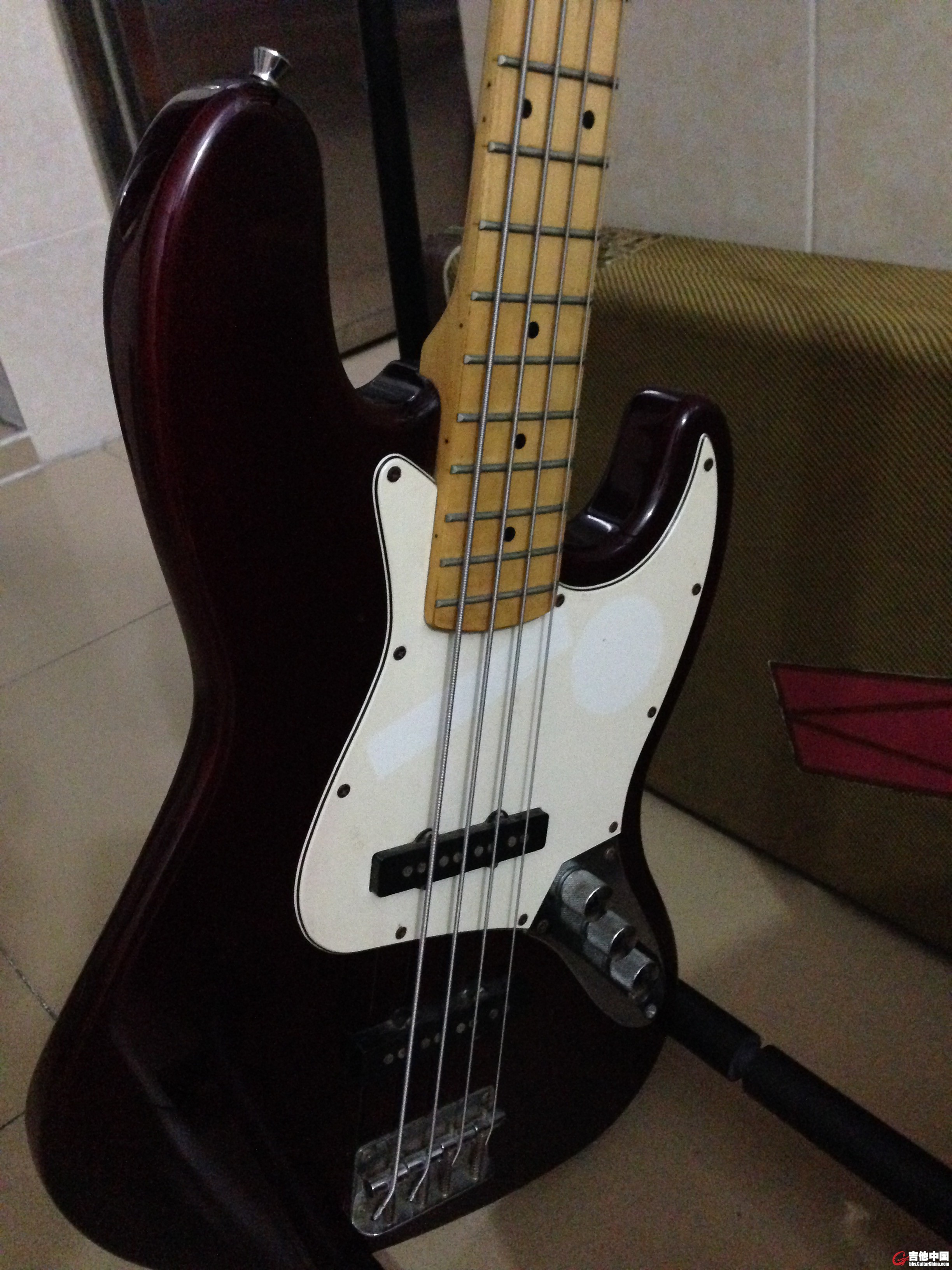 SQUIER JAZZ贝斯