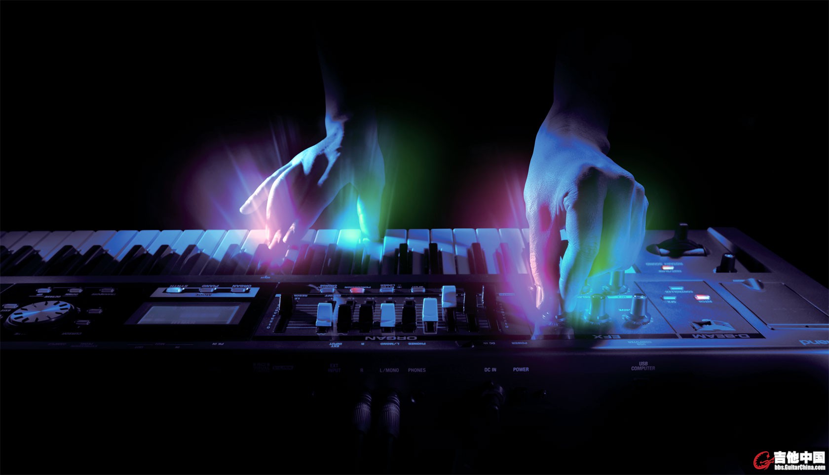 vr-09_hands_light_gal.jpg