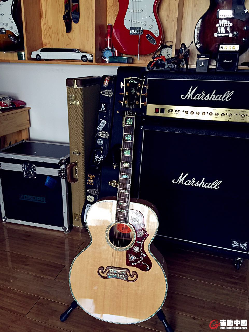 gibsonJ-200 Gallery Edition
