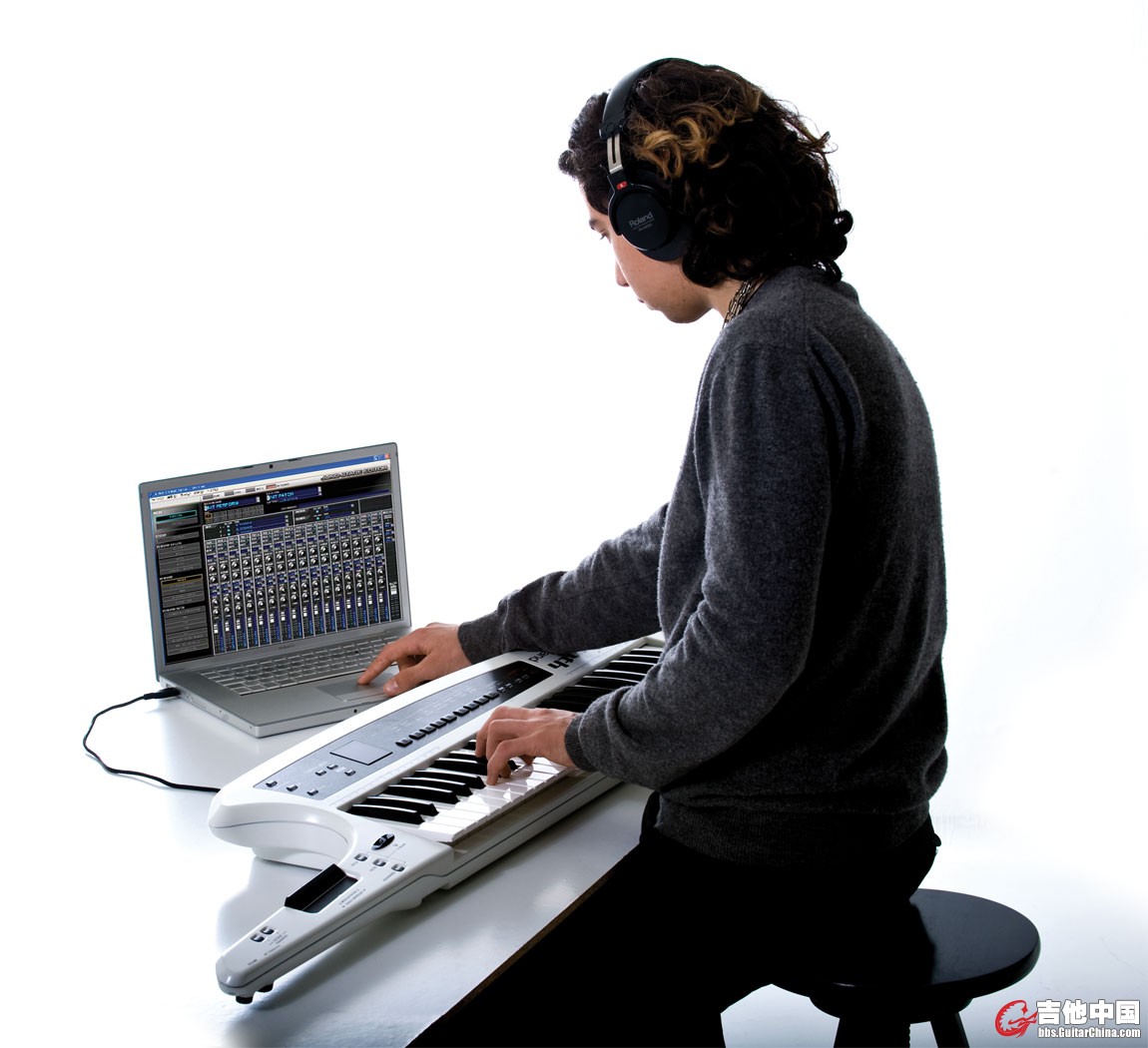 ax_synth_man_laptop_gal.jpg