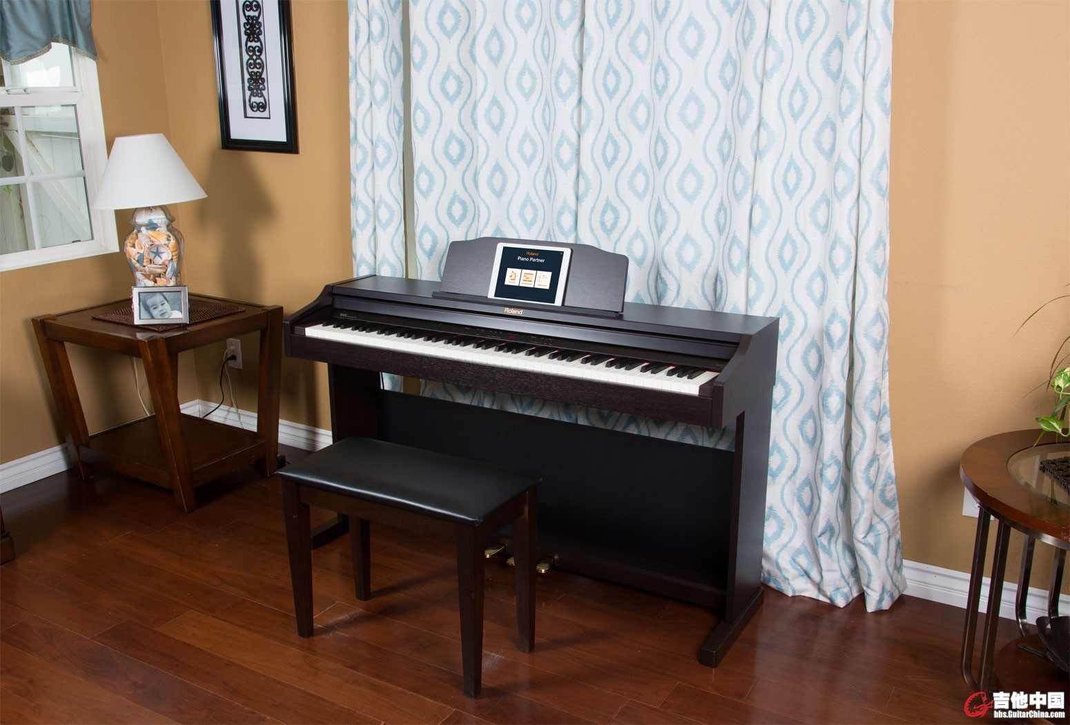 rp-401r-rw_room_gal.jpg
