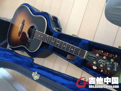 GIBSON J--45 CUSTOM.jpg