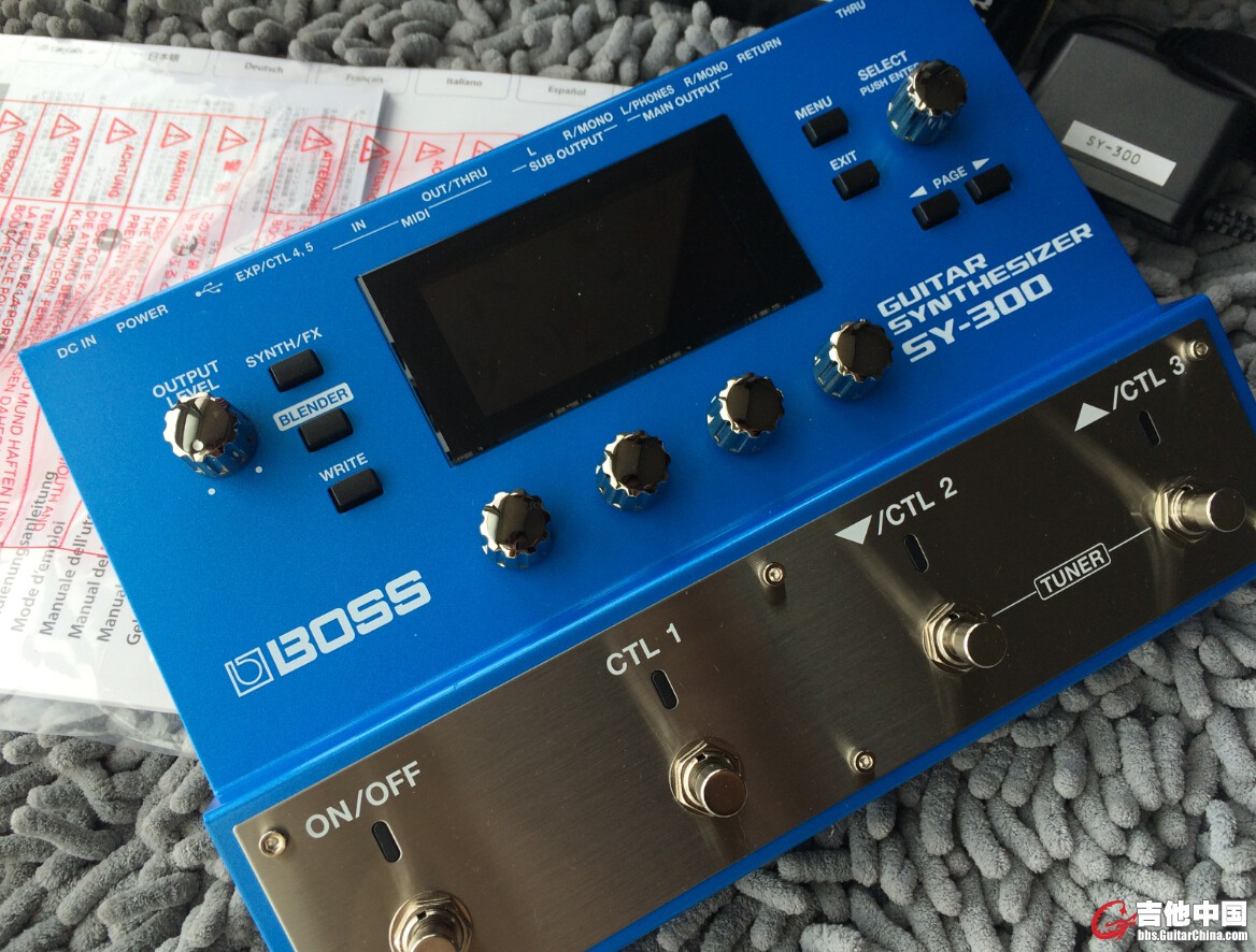 BOSS SY-300 (1).jpg