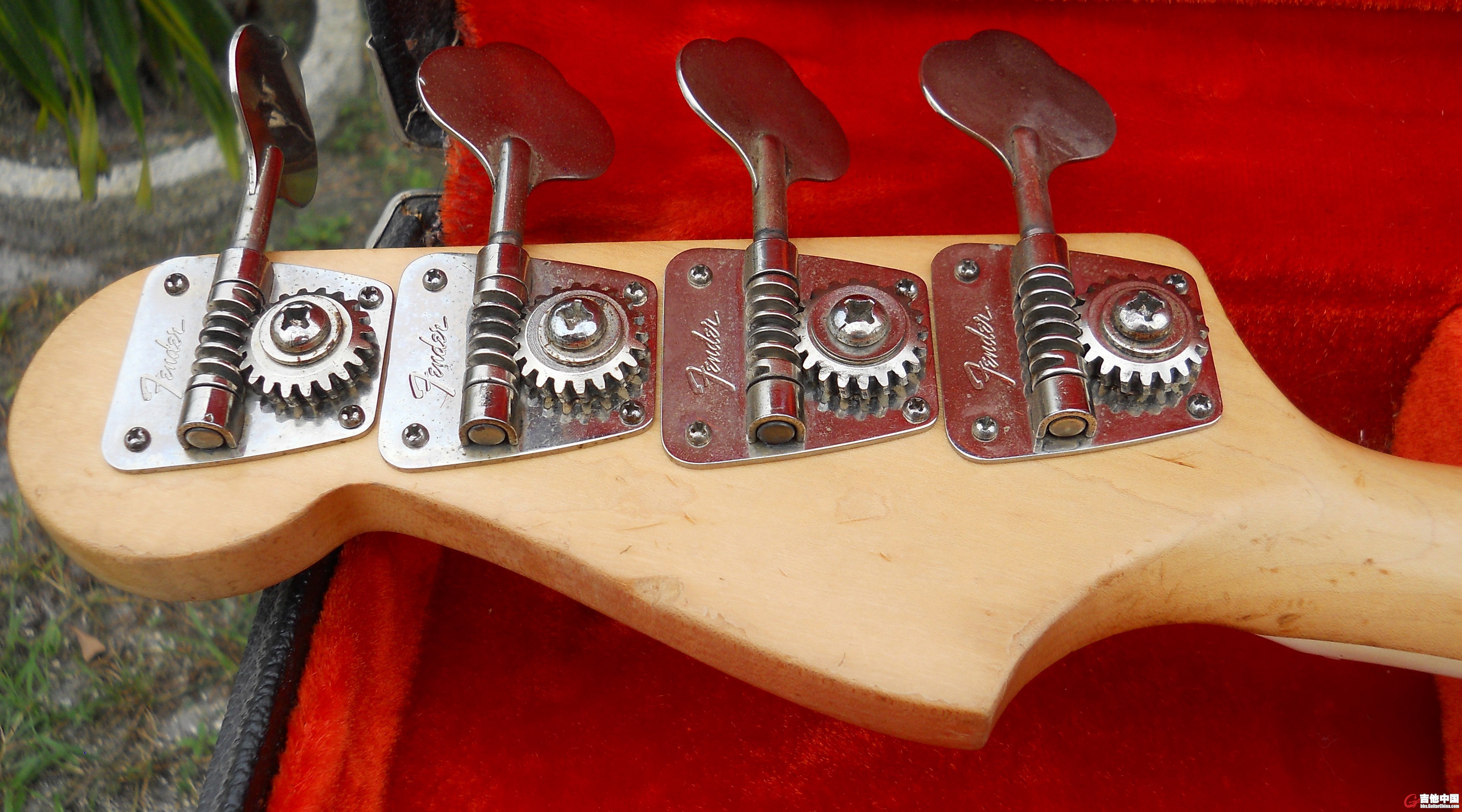 71 Fender headstock back.jpg