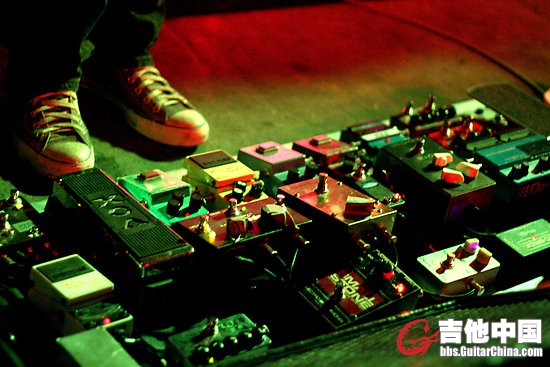 guitar-pedals.jpg