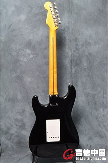 Fender-3.jpg