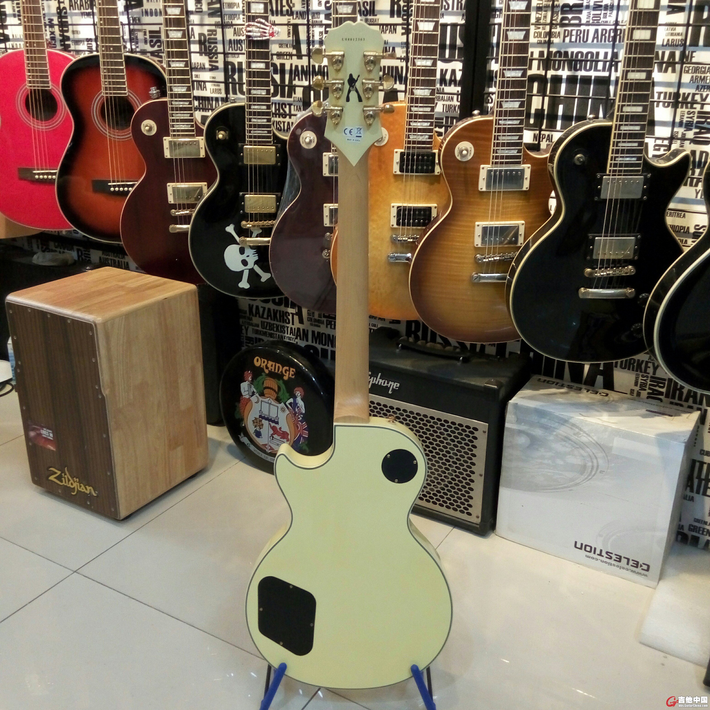 P51012-221215.jpg