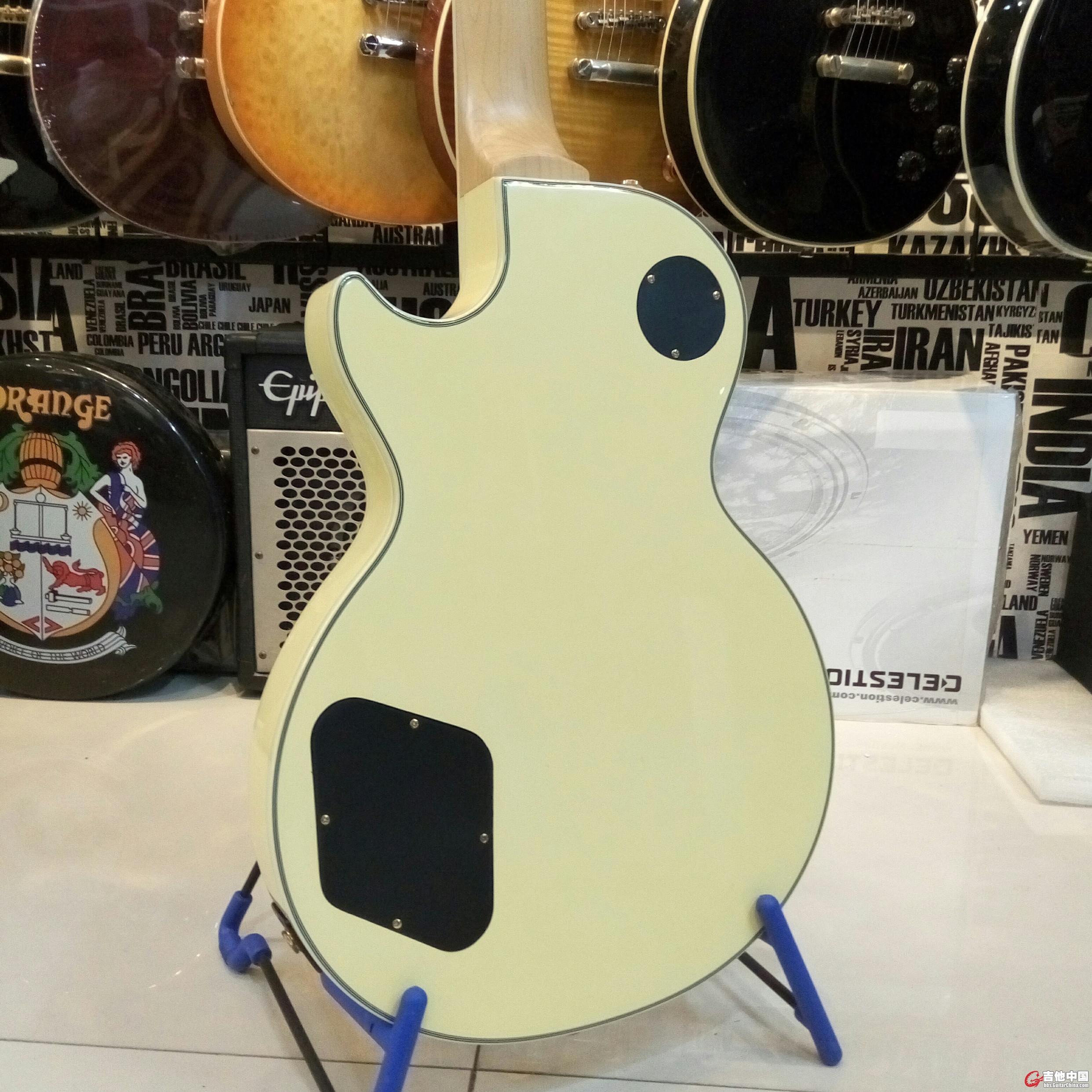 P51012-221517.jpg