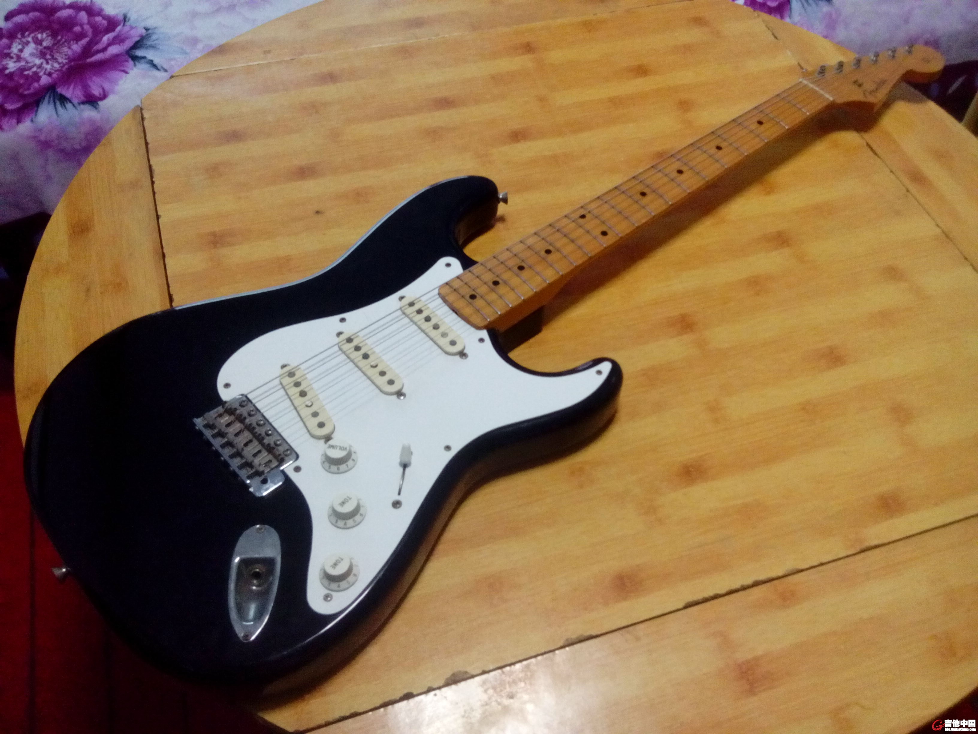 Fender Japan st57 01.jpg