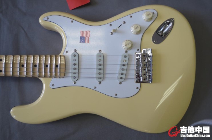 fender yngwie1.jpg