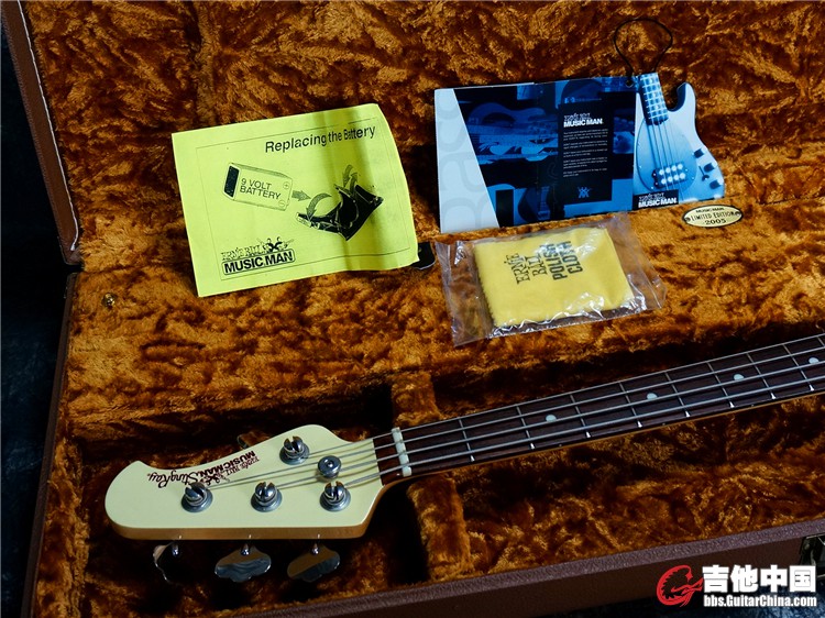 MusicMan Bass21.jpg