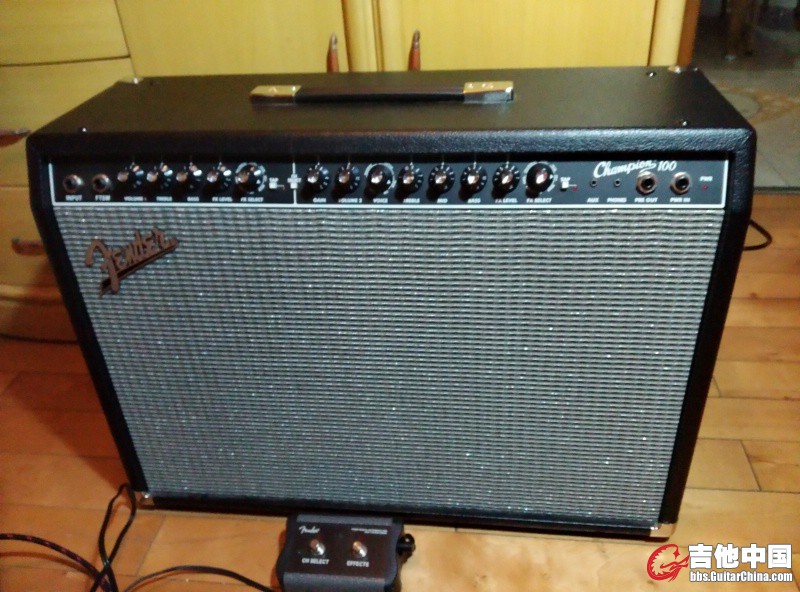 FENDER CHAMPION 100