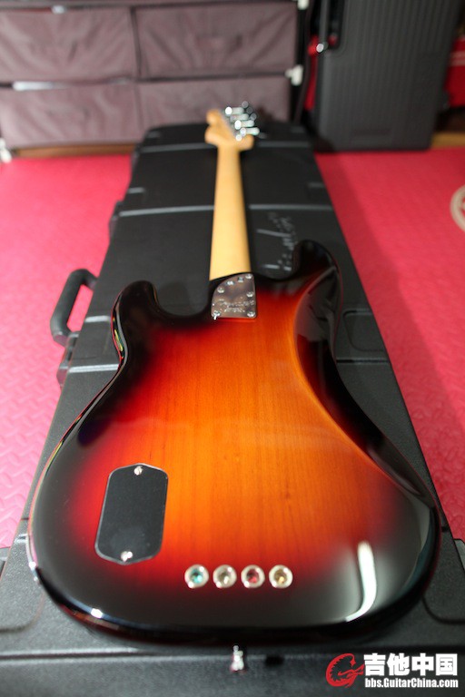 Fender Precision Bass 03.JPG