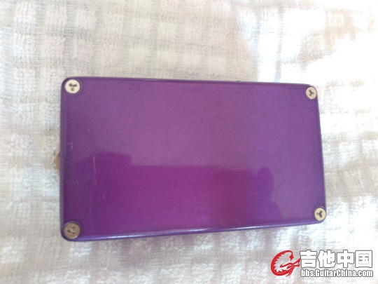 这个表面没问题，就是底部有些痕迹
