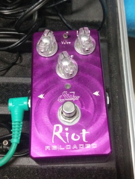 suhr riot 9新 1000RMB 盒说齐全 送根单块线