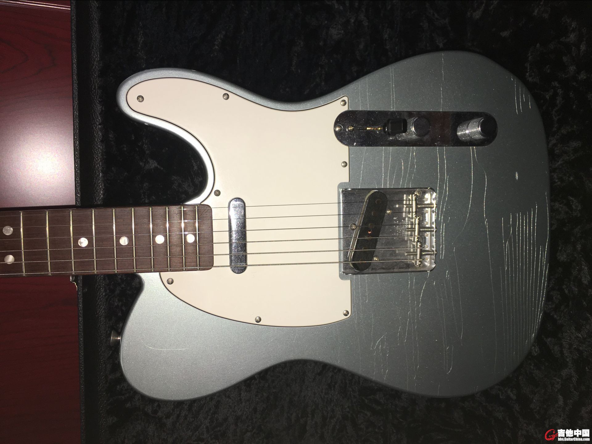 fender custom.jpg