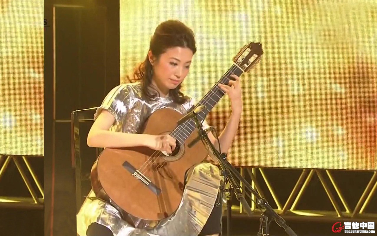 村治佳织2016.jpg