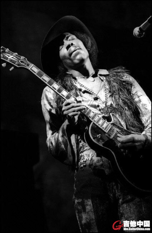 hendrix-gibson-e1475846258162.jpg