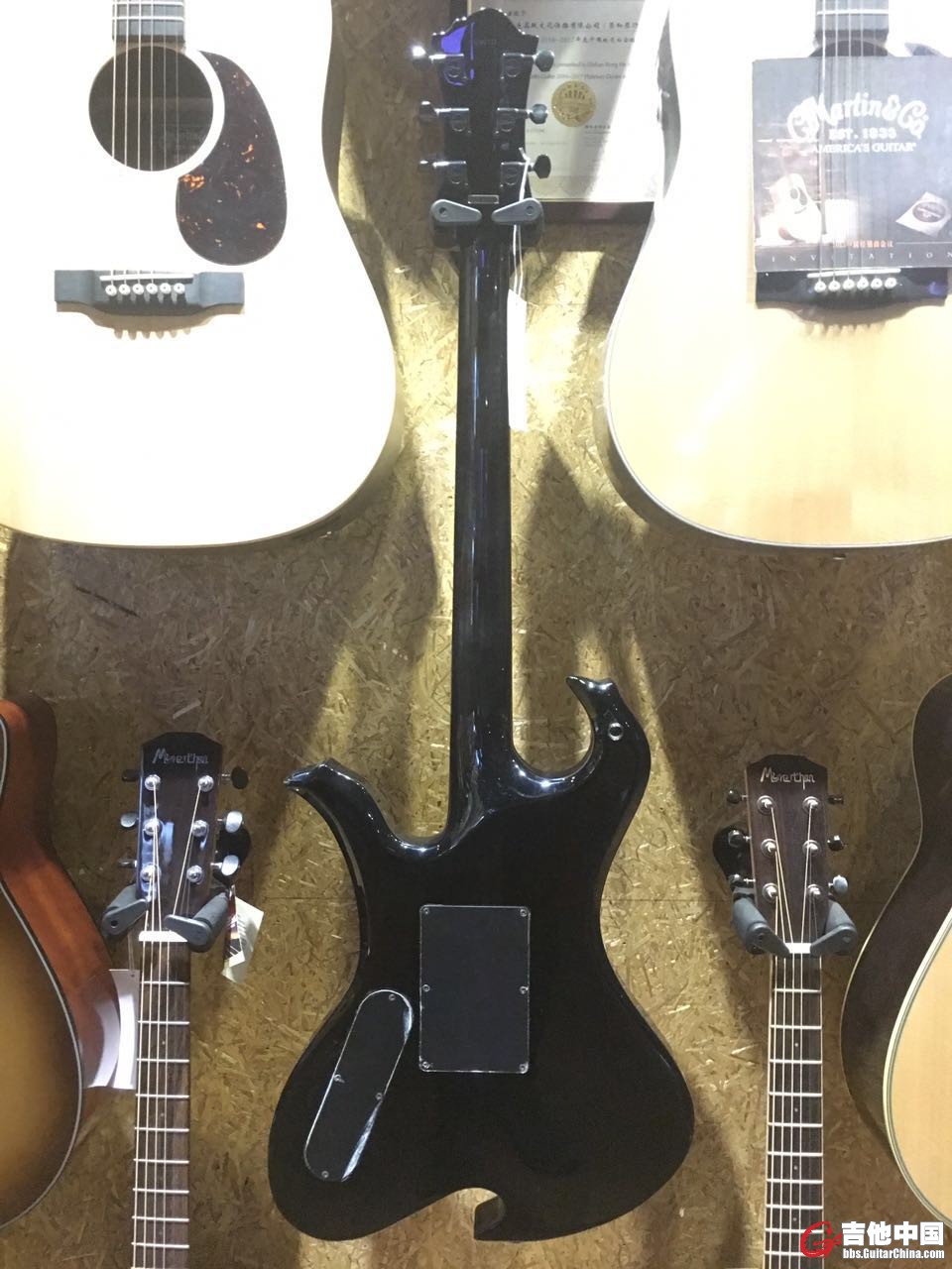BC.RICH WAVE NTWAG-TBK电吉他(黑) 背面.jpg