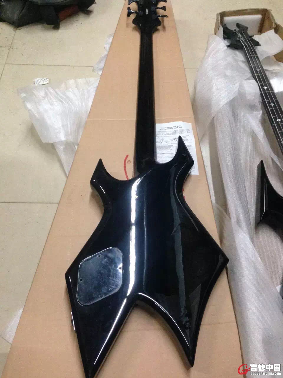 BCRich  WARLOCK  贝斯  五弦的1支  四弦的7支.jpg