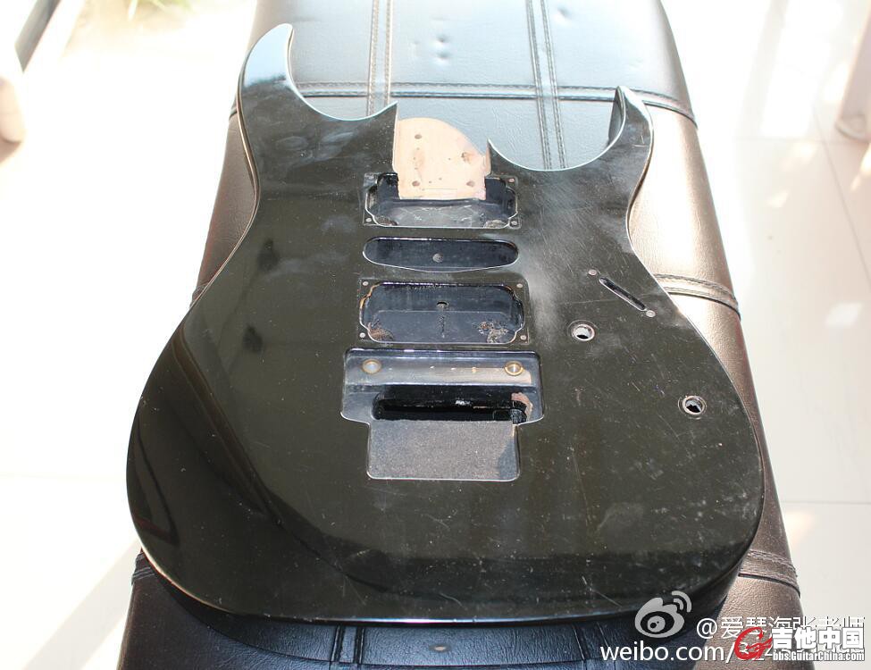 ibanez 琴体2.jpg