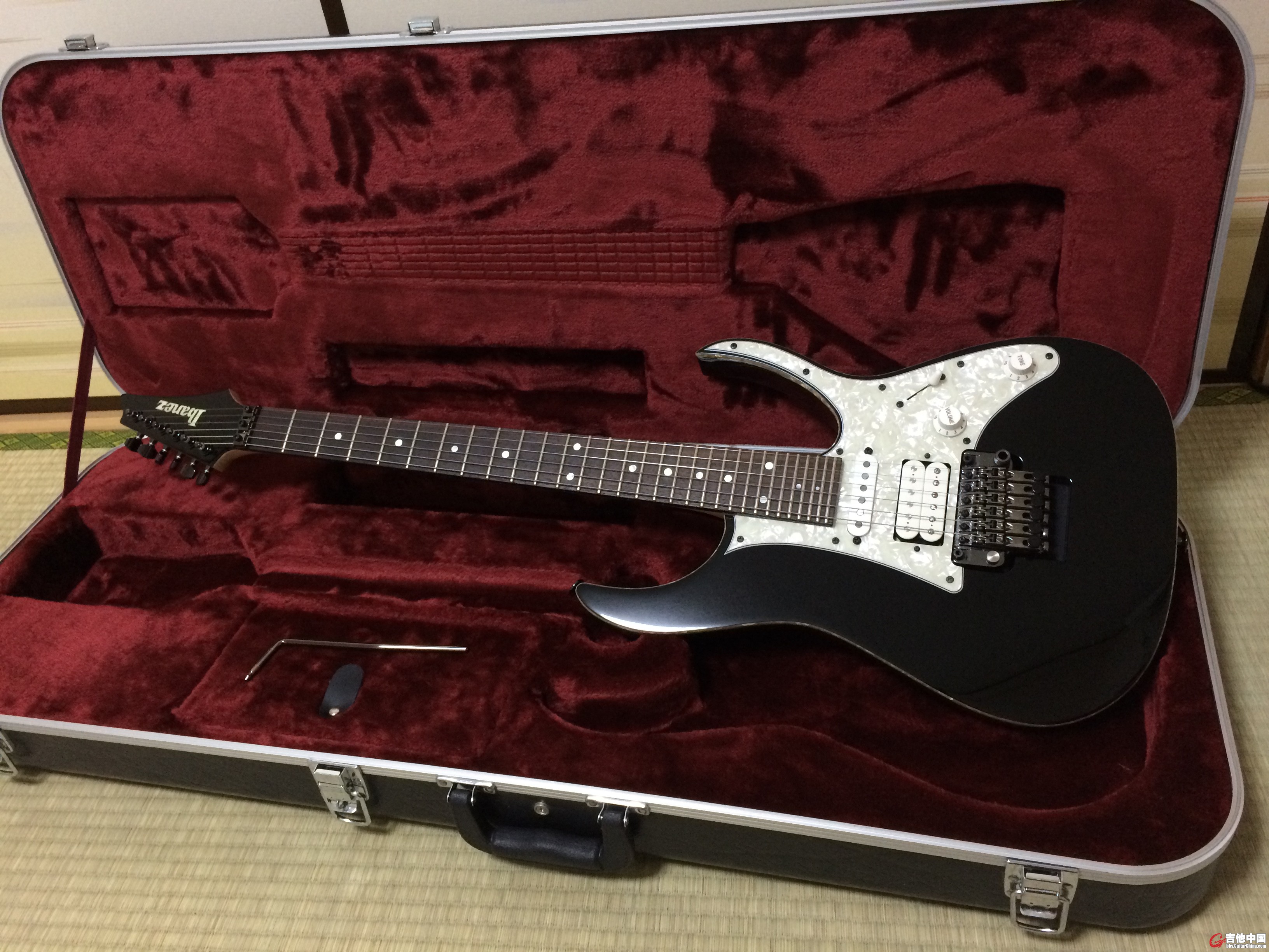 7 95新罕见11年产Ibanez RG2011SC 11500RMB.JPG