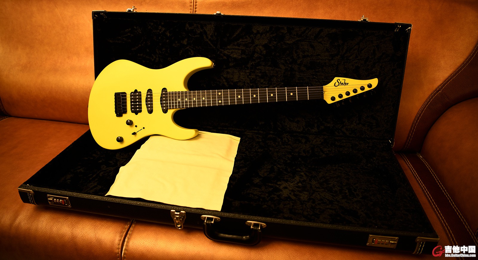 Suhr Modern Custom_2.jpg