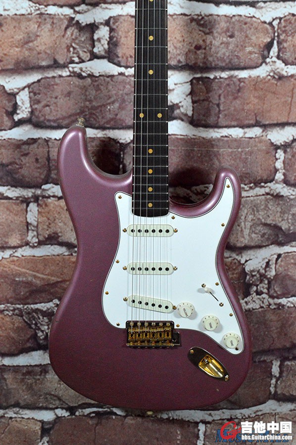 Fender_Custom_Shop_Postmodern_Stratocaster_Journeyman_Relic_Burgundy_Mist_Metall.jpg