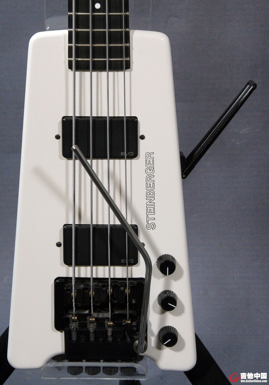 Steinberger-l-series-bass-tr-trem-body-1500.jpg