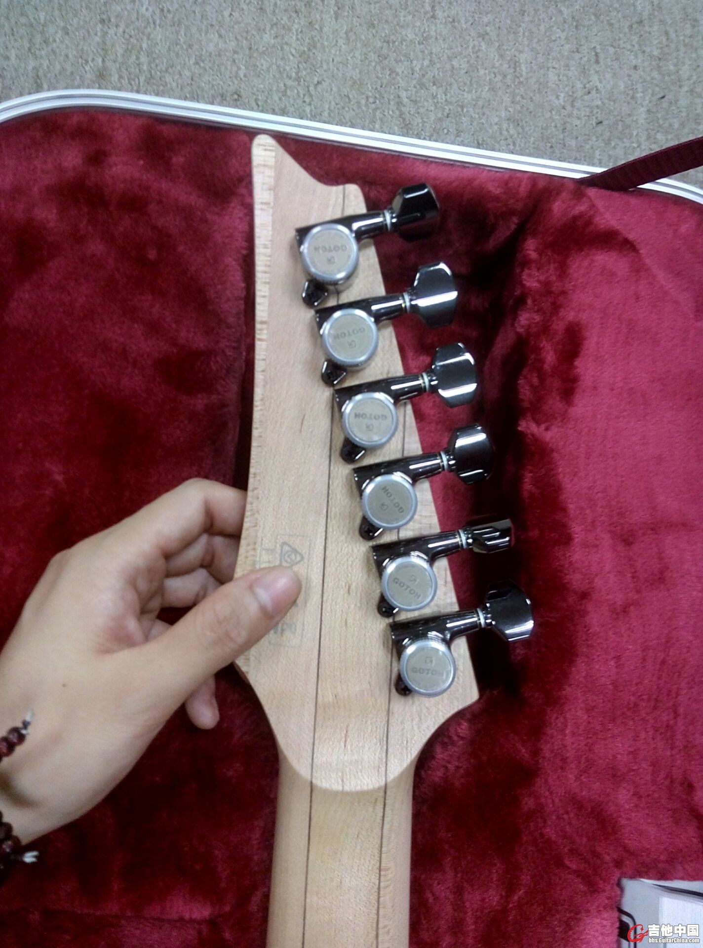 IBANEZ02.jpg