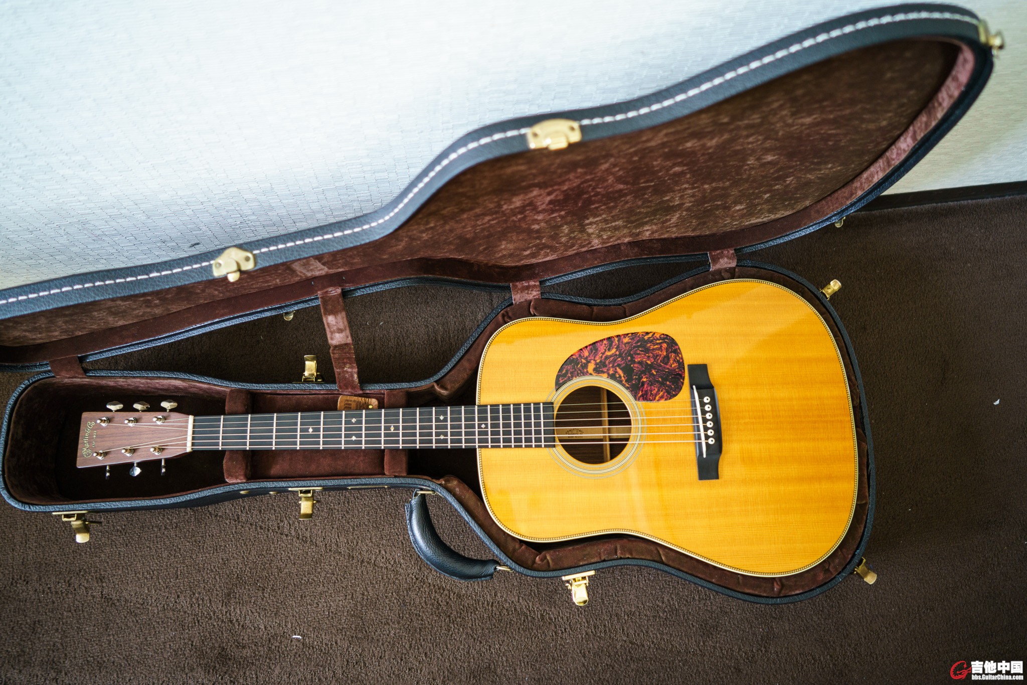 Martin HD-28V